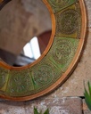 Aghrew Mirror