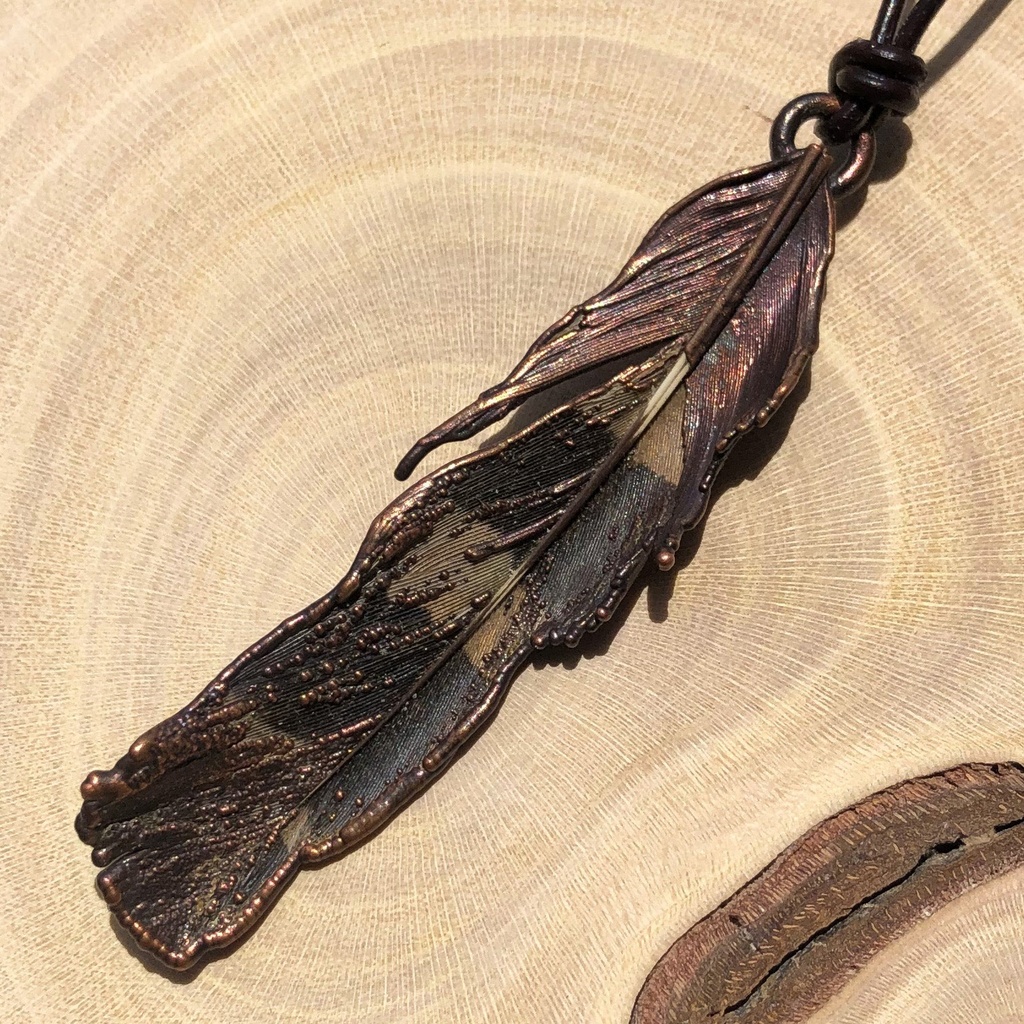 Hoopoe feather necklace