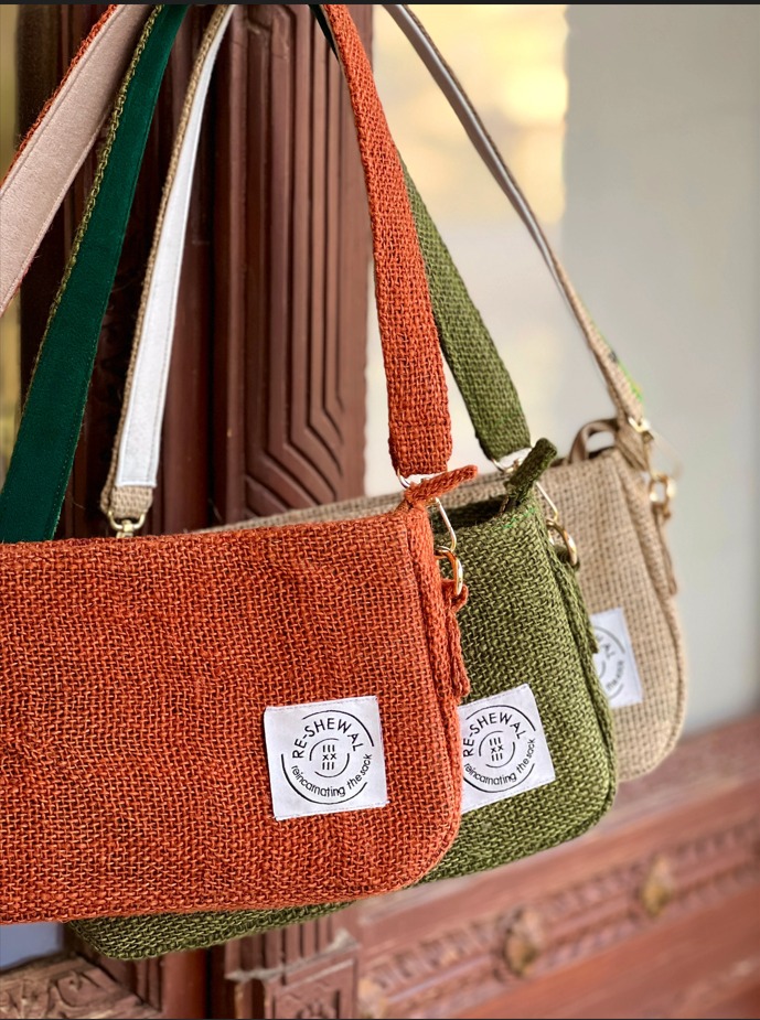 Reshewal Baguette bag