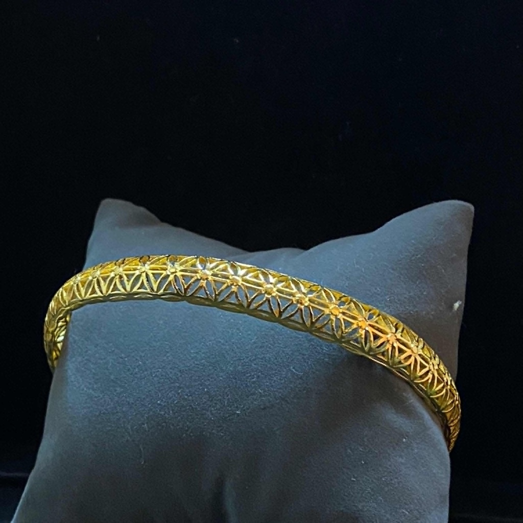 The Pursuit Empty Bangle Shiny Gold