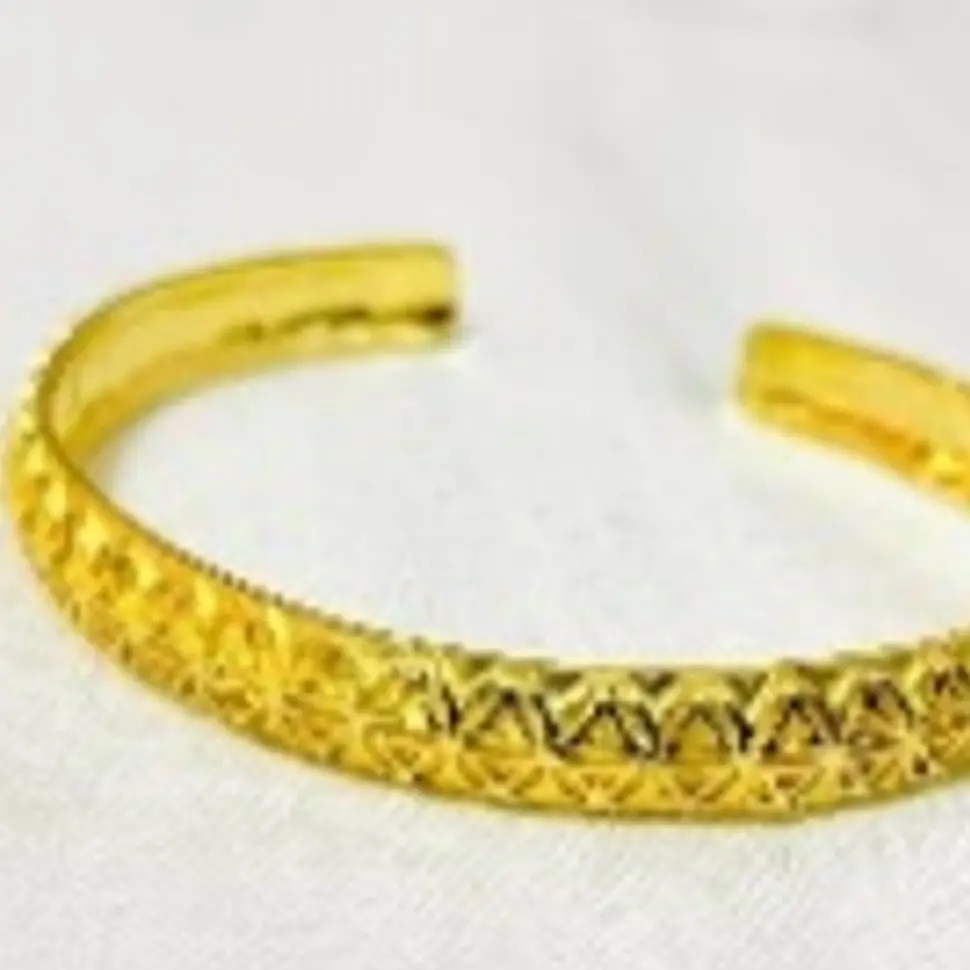 the pursuit curved bracelet matte and shiny