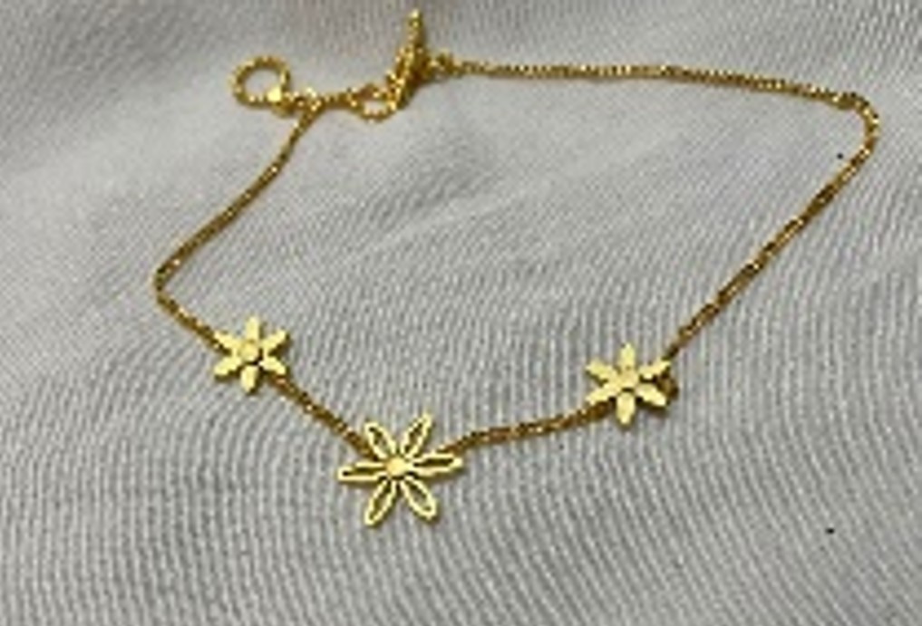 The 3 Golden seed Solid Necklace