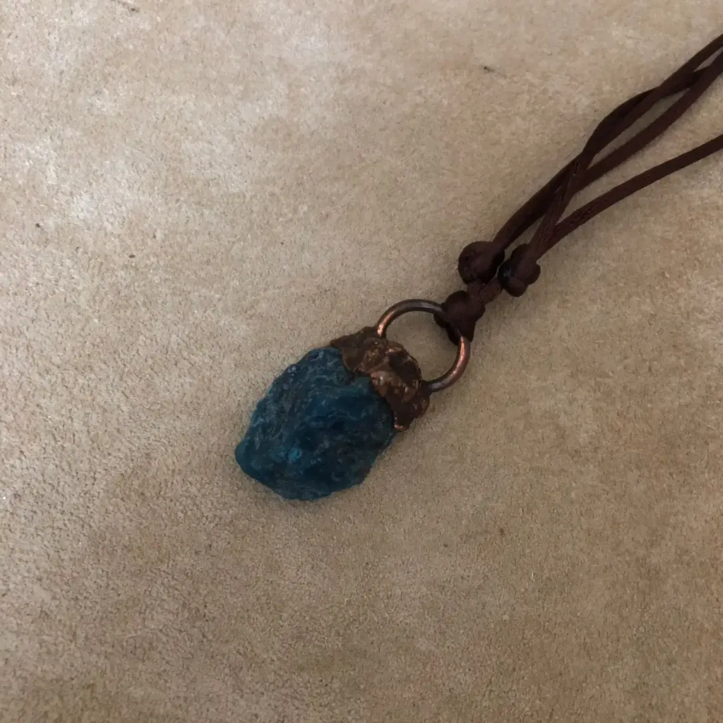 (GYN046) apatite Necklace