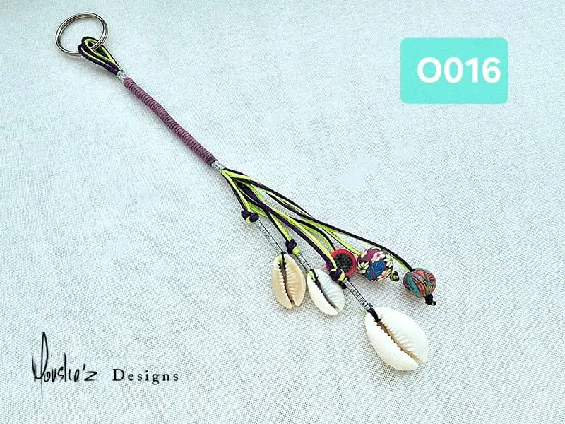(O016) Cowrie shells & Polymar Clay Key chain 
