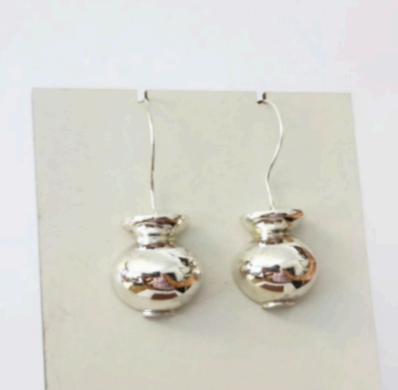 Half V Bubble Form Earrings