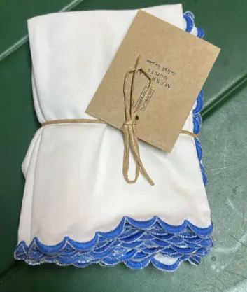 Napkins scalloped blue  set of 6  