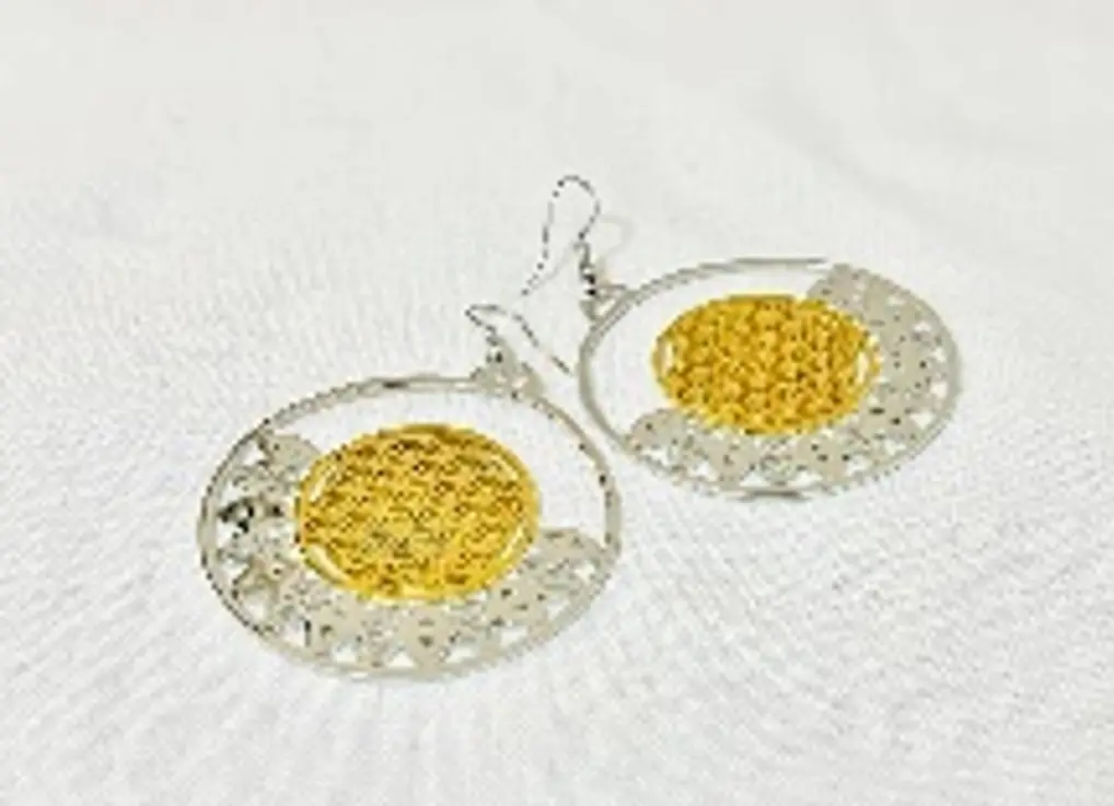 middle centre vertical seed and 2 smaller seeds Earrings 
