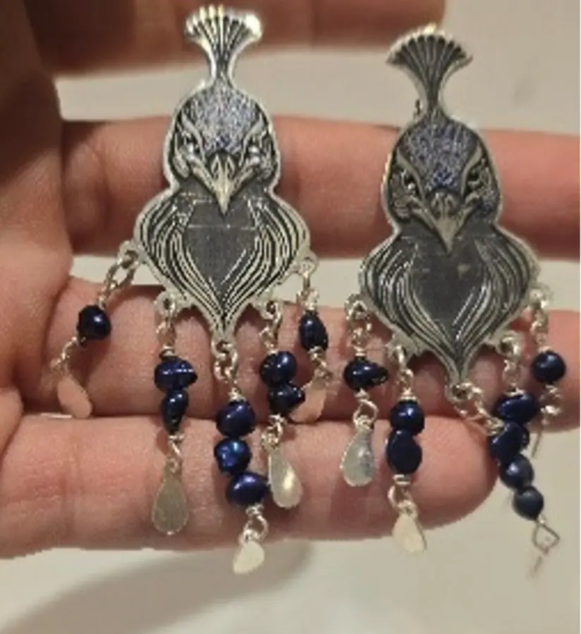 The Silence of Beauty earring