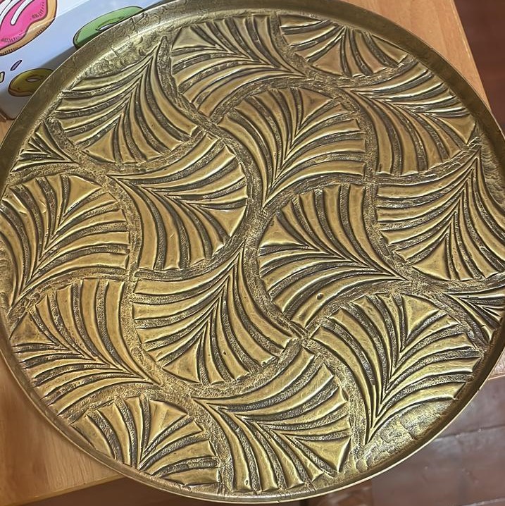 Lotus Round Brass Tray (Brass) 