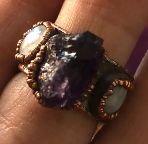 (GYR029)  Amethyst & moonstone ring
