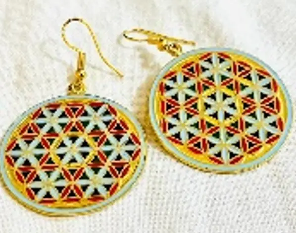 the 7 flowers and the star colred earring gold 