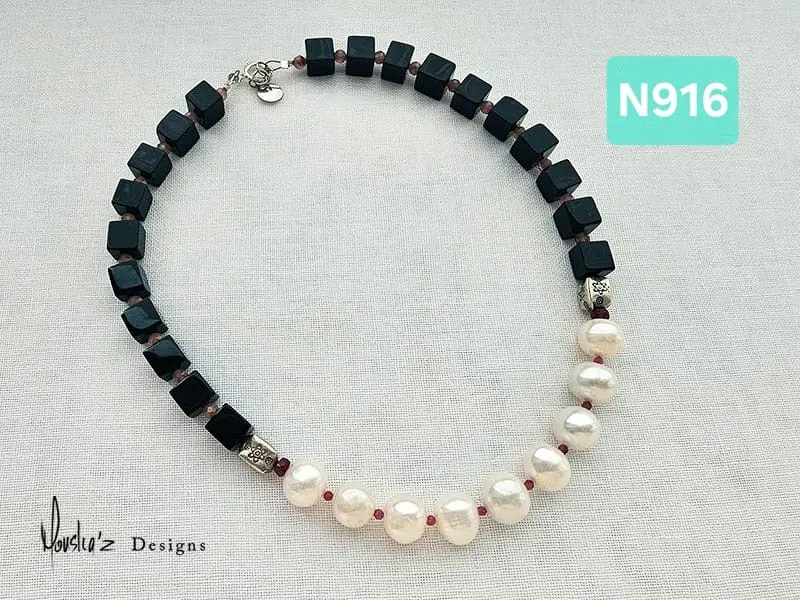 (N916) Pearl, Black Onyx, Rhodochrosite & Ruby Bracelet 