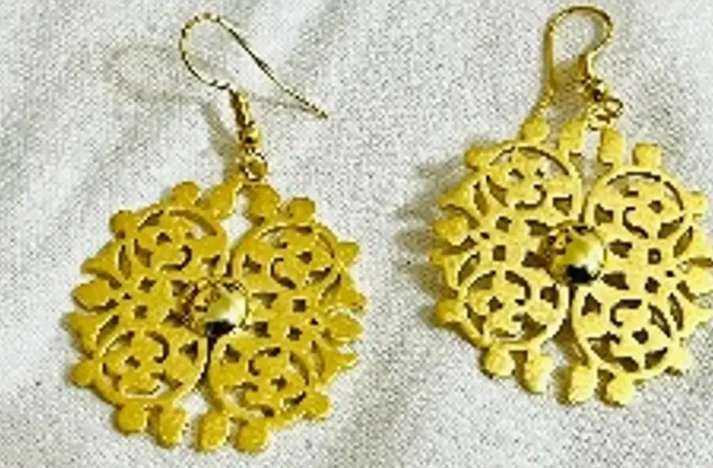 The big door knocker gold earring (Ramadan)