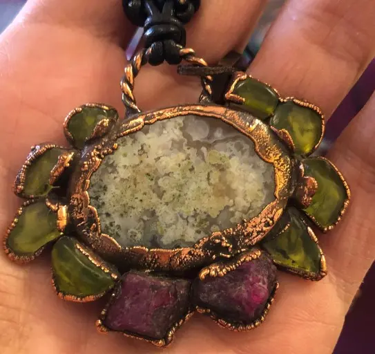 (GYN076) agate, peridot & ruby Necklace
