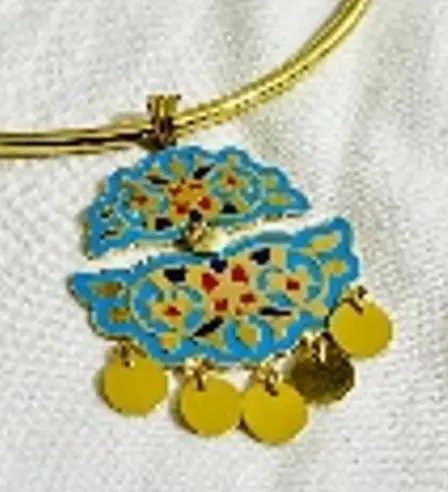The 2 pieces arabesque  gold with colred enamel necklace