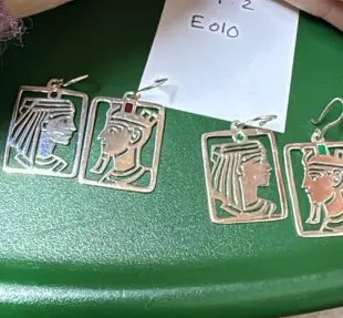 Earrings Hook (King and Queen)