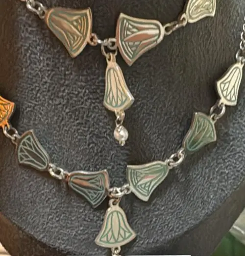 7 Lotus Necklace (Lotus Necklace)