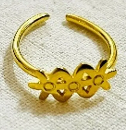 small solid 3 seeds horizontal without circles Gold