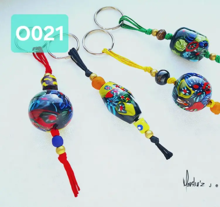 (O021) African Beads key chain.( Material: Handmade Glass. handle with care)