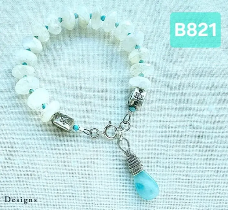 (B821) Indian cut Moonstone & Amazonite bracelet.