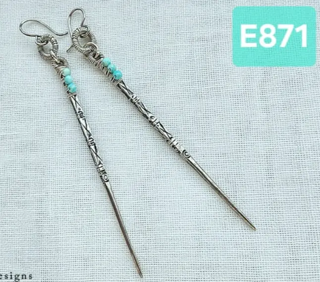 (E871) Thin Long handmade silver feom Laos with Amazonite Earrings