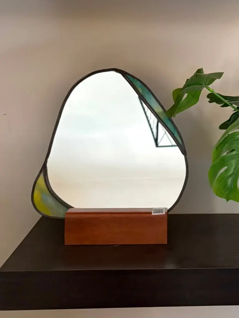 Lavander in green Mirror