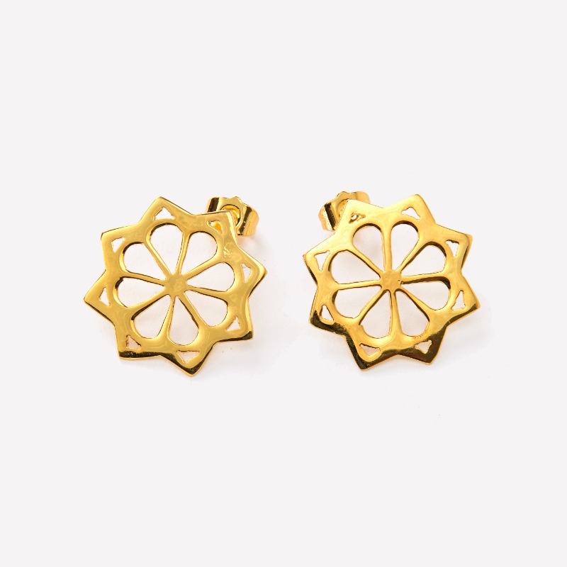 Soutra: Single Star Earrings