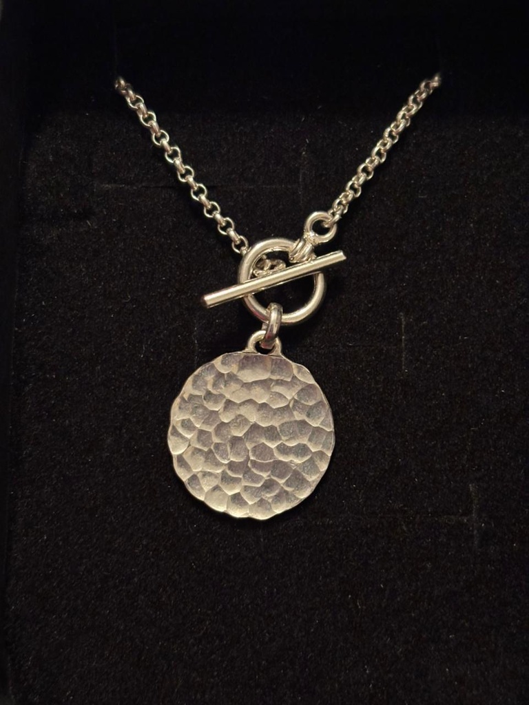 Medium Oyster Necklace (Silver)