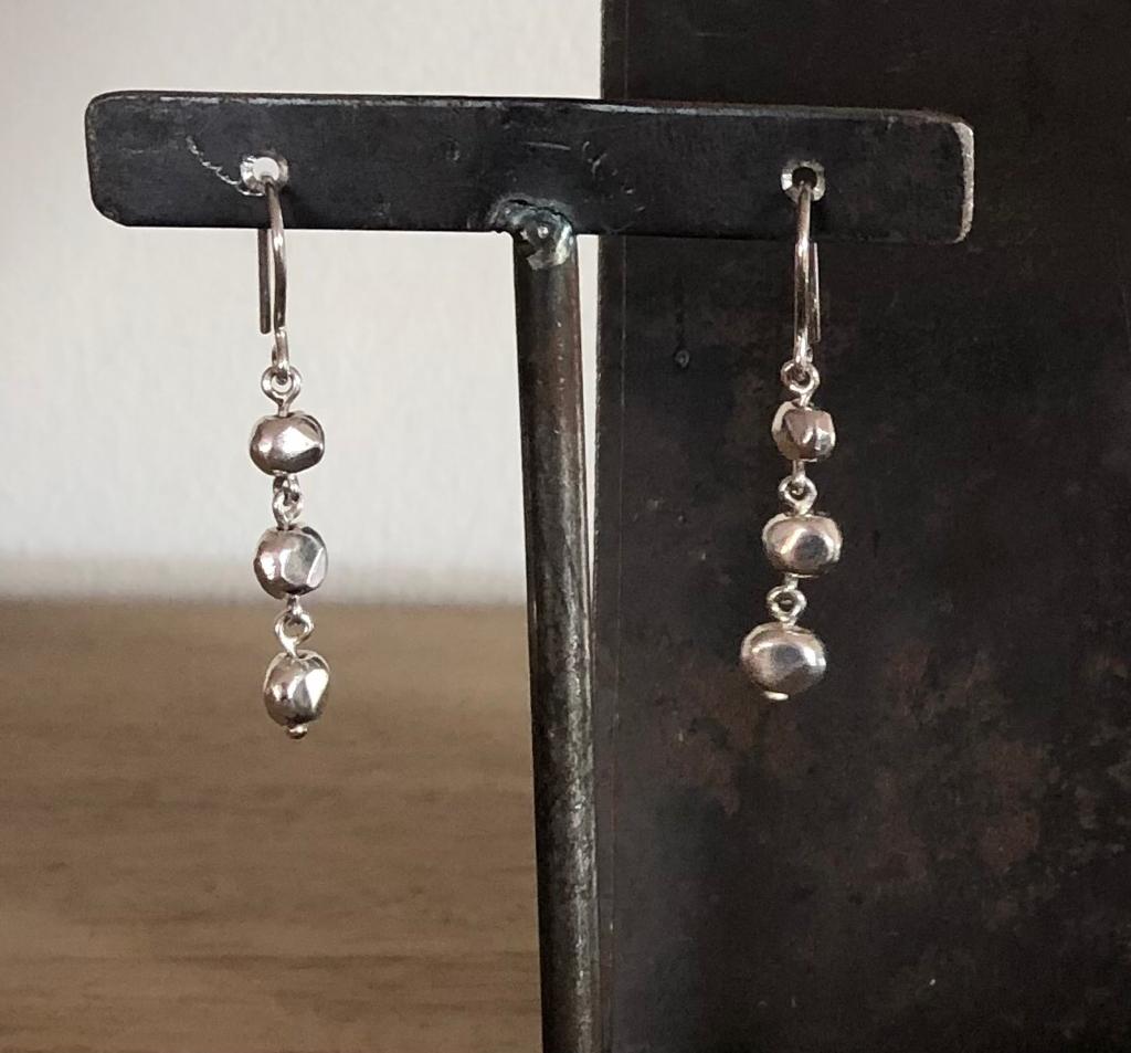 Link Hammered Beads (3 Beads) Dangly Earrings