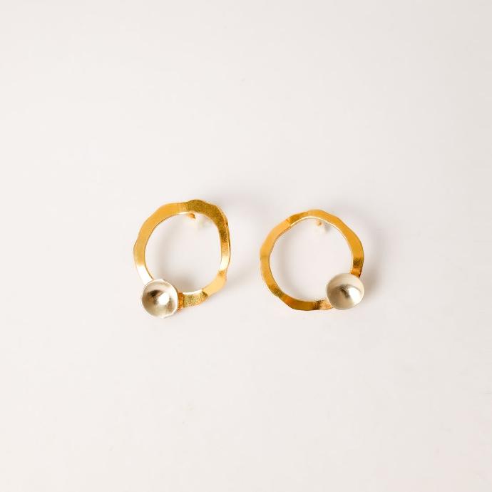 O-Silhouette Stud Earrings
