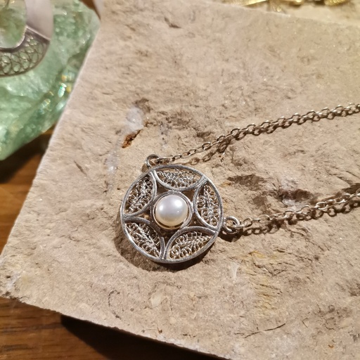 [YWS01087] Swirls Pearl Pendant in Chain