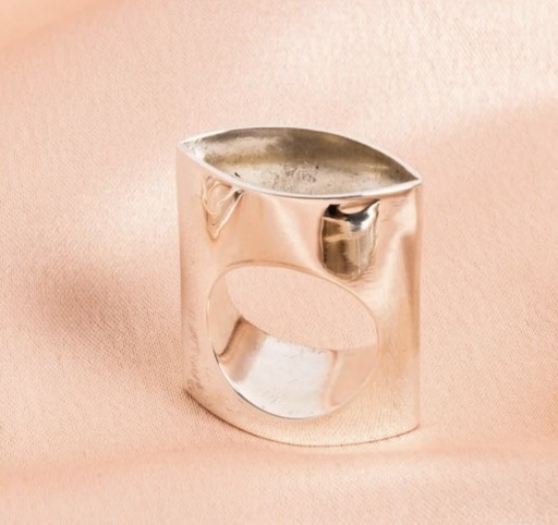 [FFA01061] Hollow Oval Contour Ring