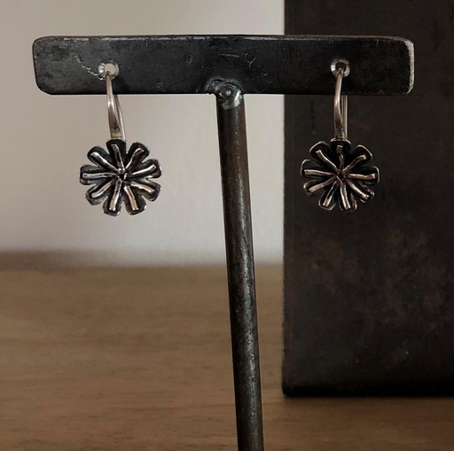 [JJE01021] Poppy Head Drop Earrings