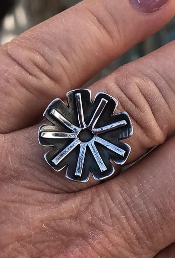 [JJE01024] Poppy Head Ring