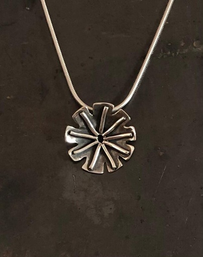 [JJE01028] Poppy Head Pendant