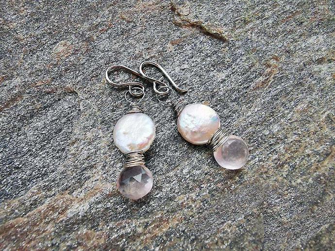 Flat pearl & Rose Quartz Earrings