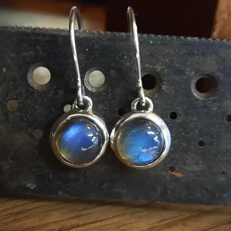 Solid Setting Labradorite Dangly Earrings