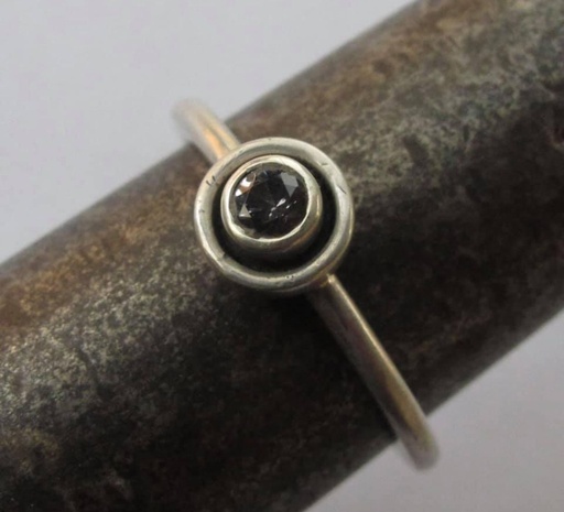 [JJE01052] Grey Oxidized Spinel Rings