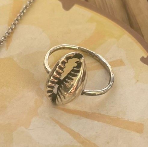 [HEN01039] Cowry Silver  Ring