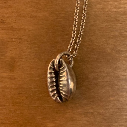[HEN01035] Cowry Silver Necklace