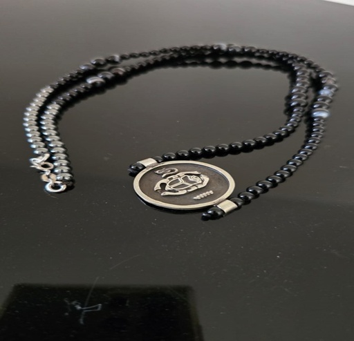 [HEN01034] Onyx and Hematite stone with silver pandent