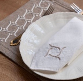 [ATL03011] White & Beige Placemat (Set of 2)