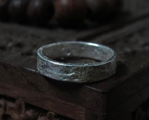 [JJE01074] Narrow Iceberg Ring