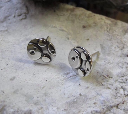 [JJE01084] Bubble Studs