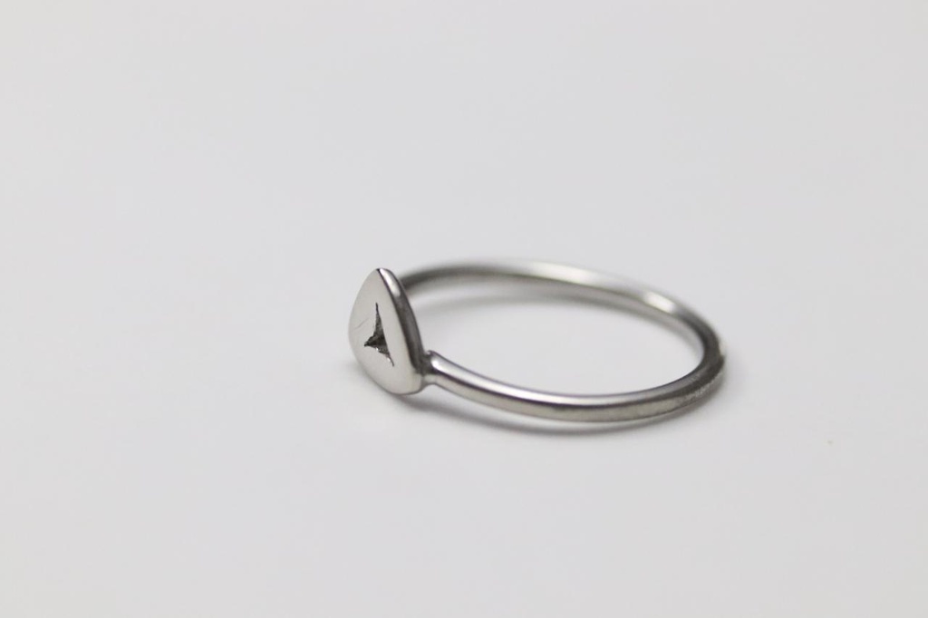 (NR11S) the solid triangle big platinum