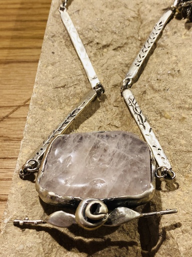 [BJE01030] Fluer Rose Quartez Necklace