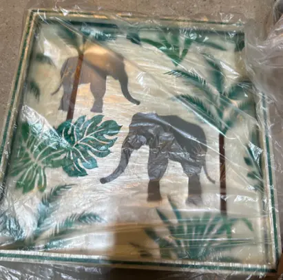 [RFE03110] Elephant With Palm Tree Square Tray 