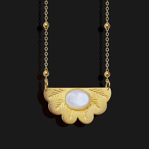 [SPJ01025] Egyptian Fan with Stone Necklace