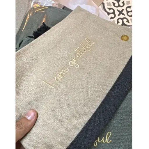 [AKH02010] I am Grateful Pouch (Beige)