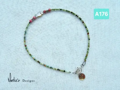 [MDE01557] (A176) Carved Mother of Pearl fish, Rhodonite & African Turquoise anklet